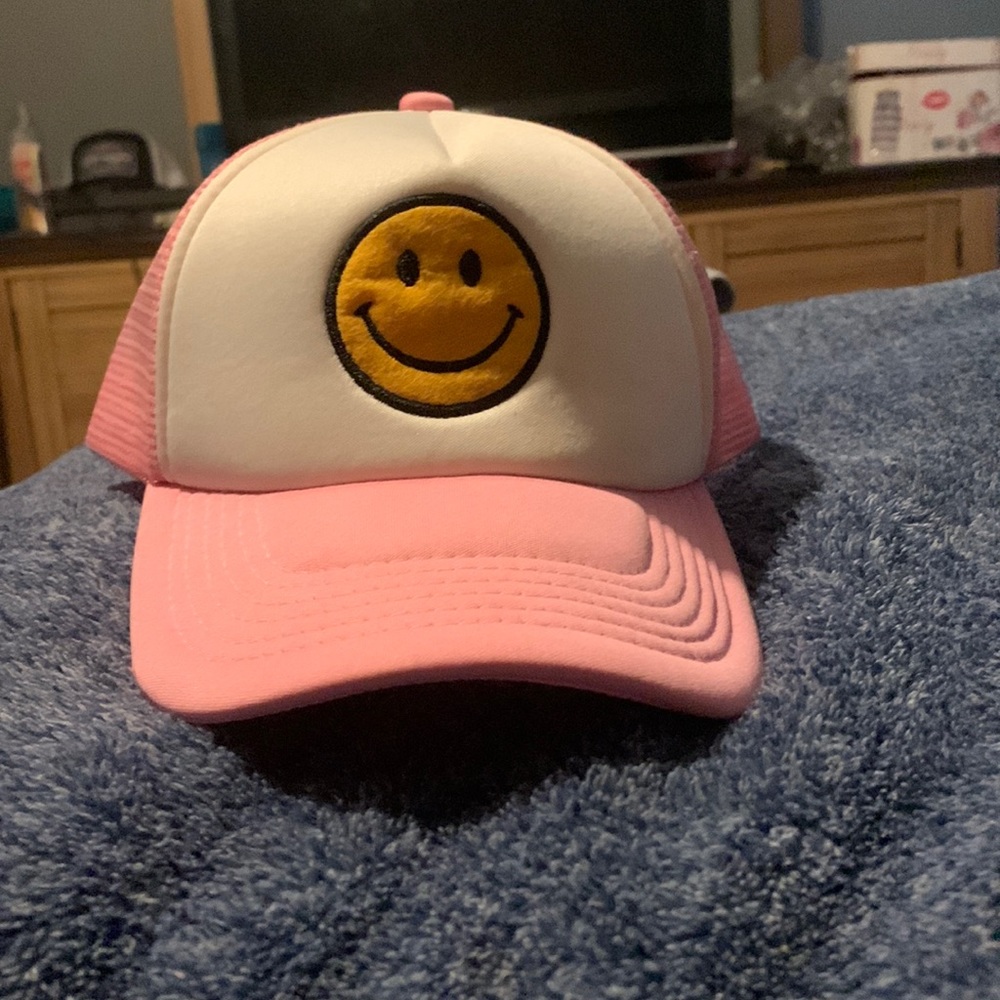 I’m selling this hat worn twice